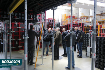 Information tour to the LIEBHERR and PERI factories in Germany