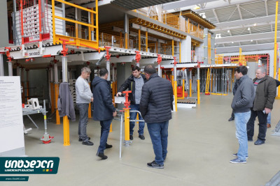 Information tour to the LIEBHERR and PERI factories in Germany